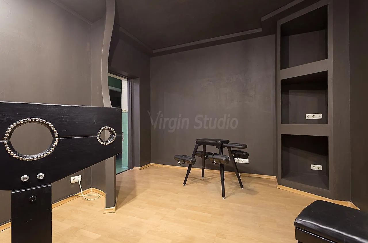 Hodinový hotel Bdsm Apartment Virgin Kyjev